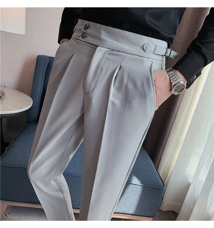 Trendy British-style business capris