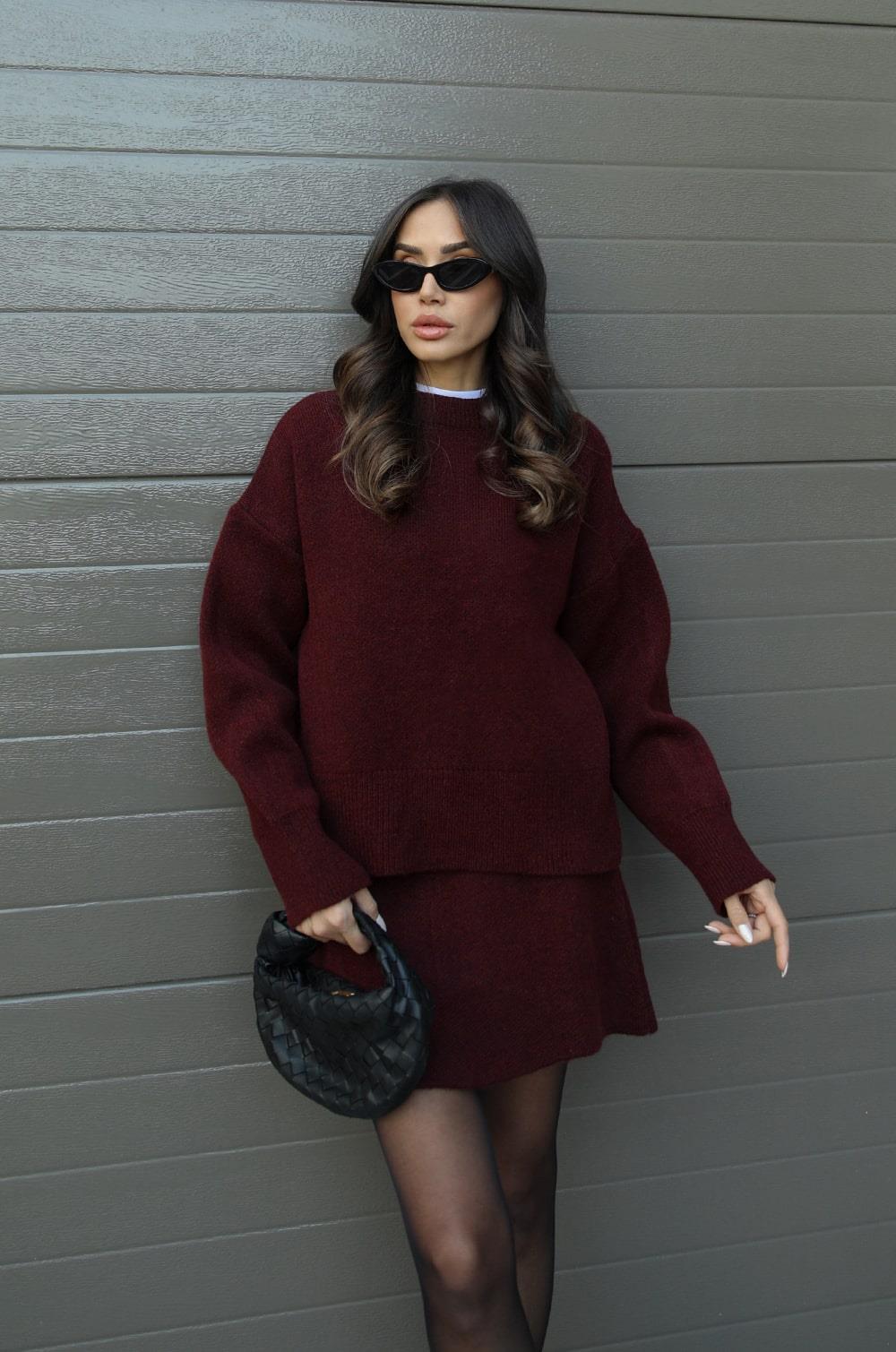 Knitted skirt suit（Top + skirt）